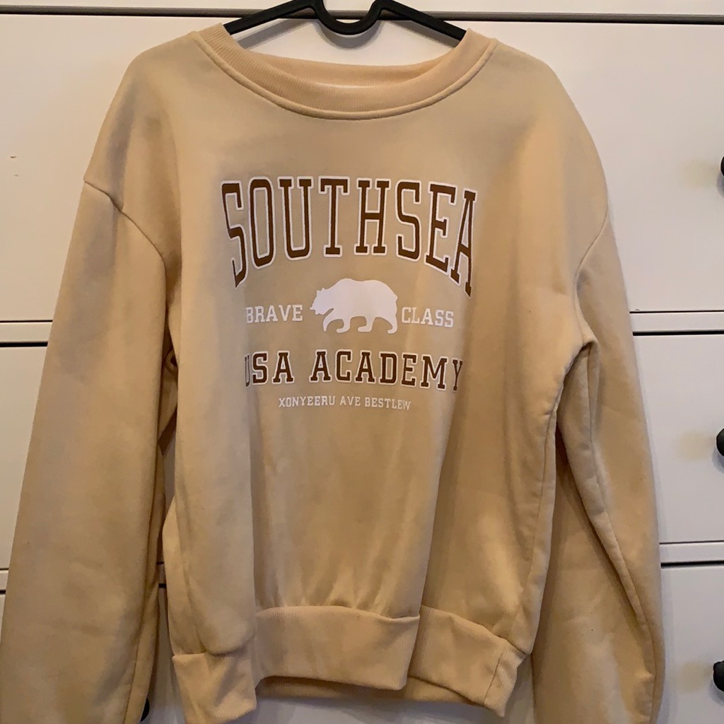 Medium Crew Neck